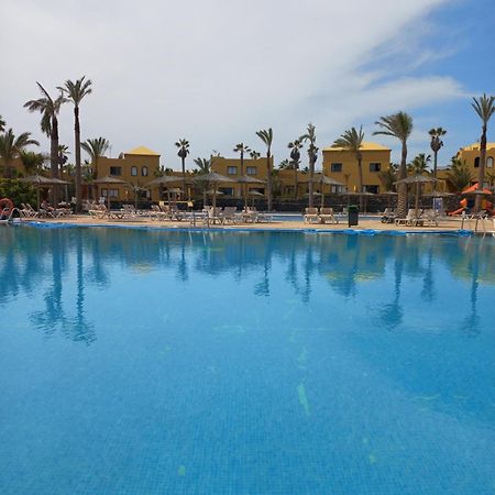 Apartamentos Corralejo Playa Oasis ภายนอก รูปภาพ
