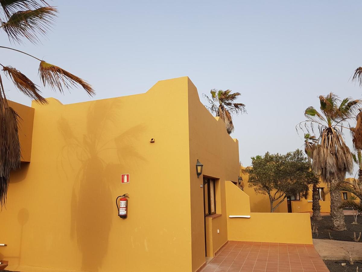 Apartamentos Corralejo Playa Oasis ภายนอก รูปภาพ