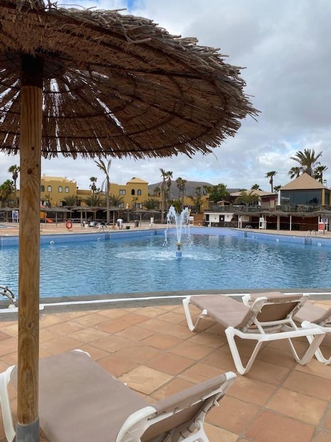 Apartamentos Corralejo Playa Oasis ภายนอก รูปภาพ
