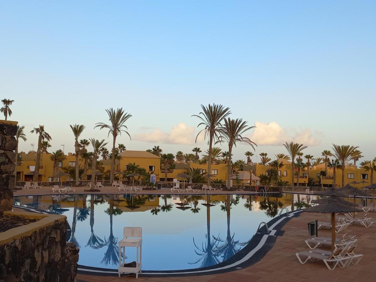 Apartamentos Corralejo Playa Oasis ภายนอก รูปภาพ